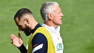 كريم بنزيما وديدييه ديشامب - منتخب فرنسا