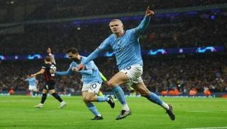 إيرلينج هالاند مهاجم مانشستر سيتي الإنجليزي