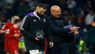 هل يغيب بنزيما عن كلاسيكو برشلونة وريال مدريد؟ واقعة أثارت الشكوك