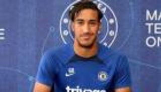 بينهما حارس تشيلسي.. متى ينضم ثنائي الجزائر لكتيبة بلماضي؟