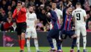 أفضلية حائرة تشعل كلاسيكو برشلونة وريال مدريد في الدوري الإسباني