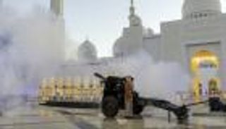 رمضان في الإمارات.. أجواء مفعمة بالفرحة ومظاهر روحانية أصيلة