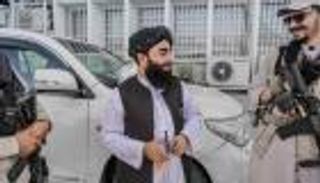 طالبان ترد بمزار شريف.. قتلى من داعش في ضربة ثلاثية وأمريكا تحذر