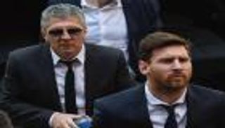 والد ميسي يخرج عن صمته.. ماذا قال عن عرض الـ600 مليون يورو؟