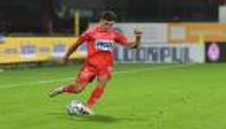 الجزائري القادري يرد على هدية بلماضي بهدف خيالي (فيديو)