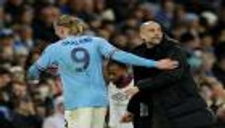 جوارديولا ساخرا: استبدلت هالاند خوفا على ميسي (فيديو)