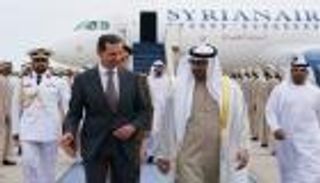 محمد بن زايد يستقبل بشار الأسد في الإمارات (صور)