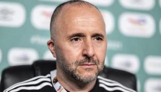 جمال بلماضي مدرب منتخب الجزائر