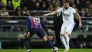 "0 من 10".. صحف مدريد تكسر بنزيما "الشفاف" بعد الكلاسيكو