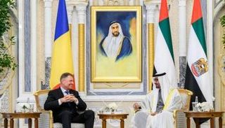 جانب من لقاء الشيخ محمد بن زايد آل نهيان ورئيس رومانيا