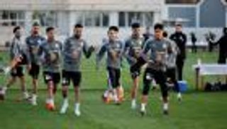 طيف نكسة الكاميرون.. ما هي خطة بلماضي لتحرير محرز وتجاوز النيجر؟