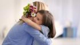 في عيد الأم 2023.. كيف كرّم الإسلام الأمهات؟ (حوار)