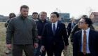 كيشيدا في كييف.. أوكرانيا تشيد وروسيا ترد بقاذفتين قرب اليابان