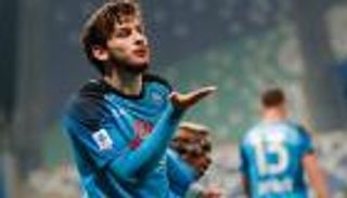 خفيتشا كفاراتسخيليا.. من دوبلير إنسيني إلى خليفة مارادونا