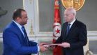 "تراخي" رئيس لجنة الصلح الجزائي بتونس يكلفه منصبه.. كارت أحمر من سعيد