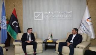 جانب من لقاء رئيس مفوضية انتخابات ليبيا الممثل المقيم لبرنامج الأمم المتحدة