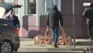 "الدجاج المقرمش" يذيب التوتر بين الشرق والغرب.. وجبات أمريكية لوفد الصين بموسكو