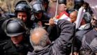 لبنان على صفيح ساخن.. ومولوي يحذر من "الطابور الخامس"