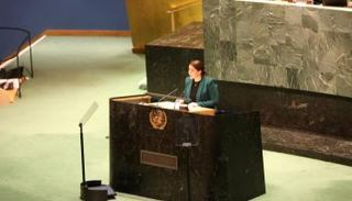 مريم بنت محمد المهيري، وزيرة التغير المناخي والبيئة الإماراتية