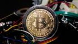 رغم حالات الإفلاس.. كيف تزدهر صناعة تعدين "البيتكوين" في تكساس؟