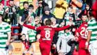 مباراة خيرية تتحول لحرب شوارع.. أسطورة ليفربول السبب (فيديو وصور)