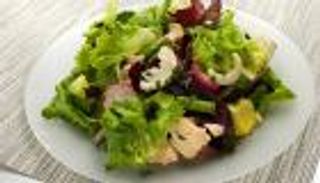 سحور اليوم الرابع من رمضان 2023.. تونة بالخس لصيام دون عطش