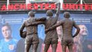 بعرض جديد.. هل ينهي إصرار قطر أحلام راتكليف في مانشستر يونايتد؟