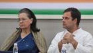 بدايات أزمة.. سجن وكارت أحمر لـ"راهول غاندي" بالهند  