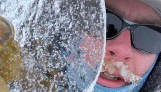 عالم الجليد بيتر نيف