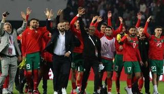 وليد الركراكي ولاعبو منتخب المغرب