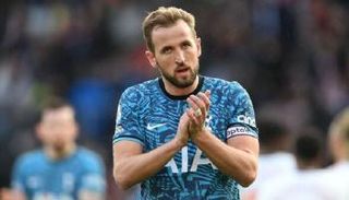 هاري كين نجم توتنهام ومنتخب إنجلترا