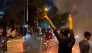 اعتراف باستخدام القوة القصوى وتحذير.. إيران تستعد لموجة احتجاجات جديدة