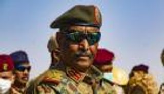 سودان ما بعد الاتفاق.. جيش بعيد عن السياسة وحكومة مدنية تدير البلاد
