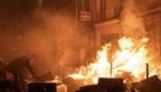 من باريس إلى تل أبيب.. عنف الاحتجاجات يحبس الديمقراطية بين قوسين