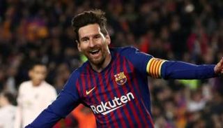 ليونيل ميسي بقميص برشلونة الإسباني