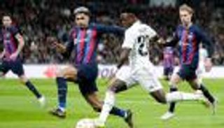 ماذا ينتظر برشلونة وريال مدريد بعد التوقف الدولي؟