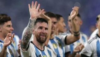 ليونيل ميسي قائد منتخب الأرجنتين