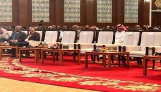 مقاعد فارغة في ورشة إصلاح أجهزة الأمن بالسودان