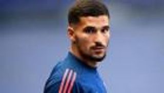 3 عوامل أشعلت غضب جماهير ليون ضد حسام عوار.. الراتب أبرزها 