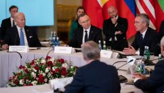 بايدن خلال اجتماع سابق لمجموعة بوخارست