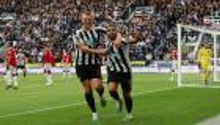 احتفال تييري هنري يتصدر 4 مشاهد من سقوط مانشستر يونايتد أمام نيوكاسل