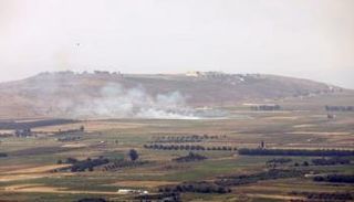 آثار صواريخ تم إطلاقها من لبنان على إسرائيل - أرشيفية