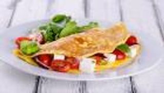 سحور اليوم السابع عشر من رمضان.. البيض بـ"الجبن الفيتا" والخضراوات