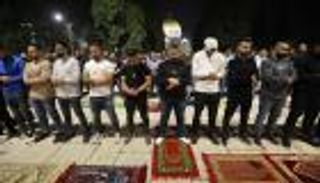 "متاريس" الاعتكاف و"اقتحام الفصح".. شبح المواجهات يحوم فوق الأقصى