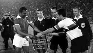إنتر وبنفيكا في نهائي 1965