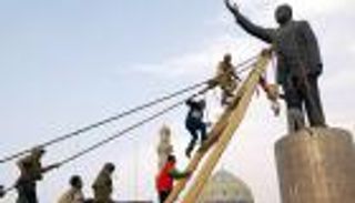 20 عاما على سقوط تمثال صدام.. بانتظار "الفردوس" الموعودة