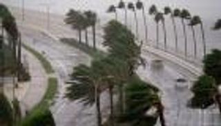 "أعاصير أكثر شراسة".. تحذير جديد من ارتفاع درجة حرارة الأرض