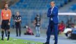 جدل في نادي الهلال.. لماذا بدأ رامون دياز مباراة الطائي بالبدلاء؟