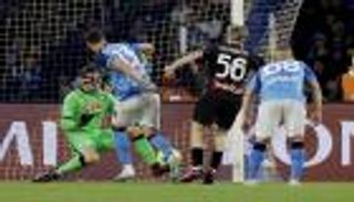 نابولي ضحية جديدة.. لعنة إيطالية تبشر ميلان في دوري أبطال أوروبا