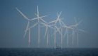 فوضى التشريعات تطعن المناخ.. بريطانيا تتخلف عن مسيرة الطاقة النظيفة